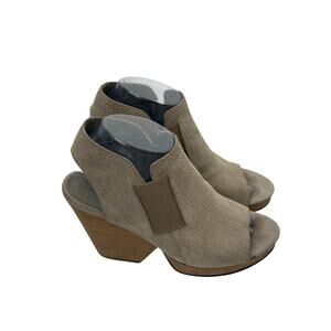 Eileen Fisher Taupe Peep Toe Wedge Sandals Size 8 Textured Suede Vero Cuoio Heel